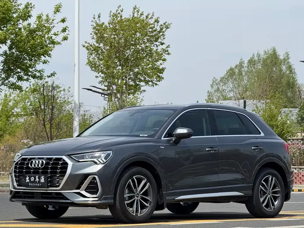Audi Q3 2021 35 TFSI Fashionable and Dynamic