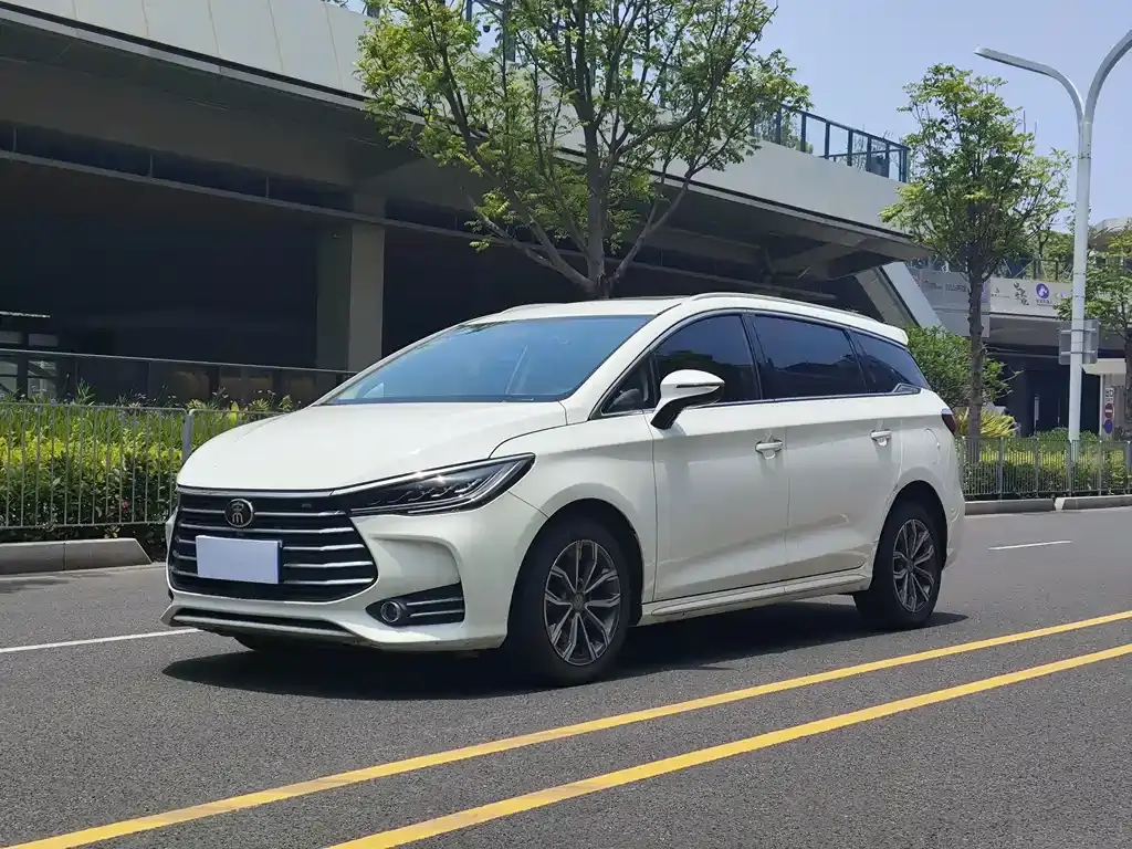 Song MAX 2019 1.5T automatic smart connected Ruiyi sunroof type 6 seats National VI