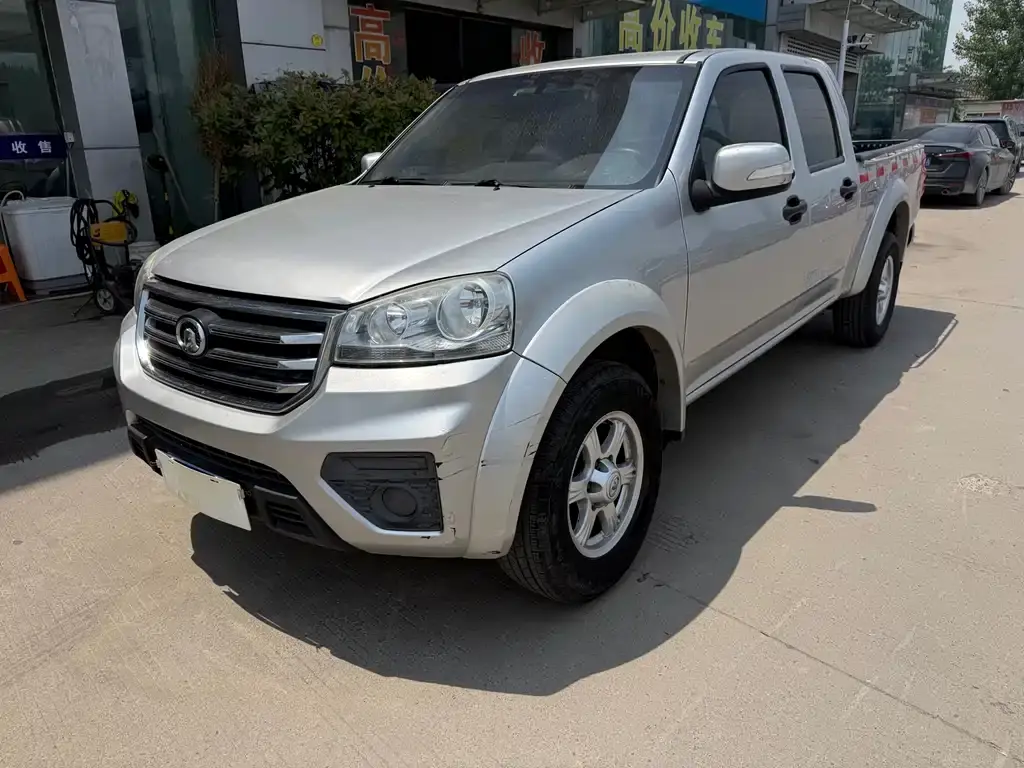 Fengjun 5 2017 2.0T European version diesel two-wheel drive aggressive large double row GW4D20E