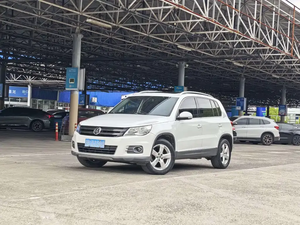 Tiguan 2012 1.8TSI automatic four-wheel drive elite version