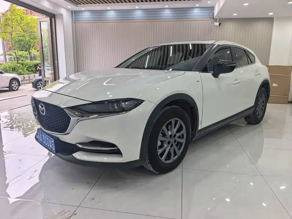 Mazda CX-4 2021 2.0L automatic two-wheel drive Blue Sky Vitality Edition