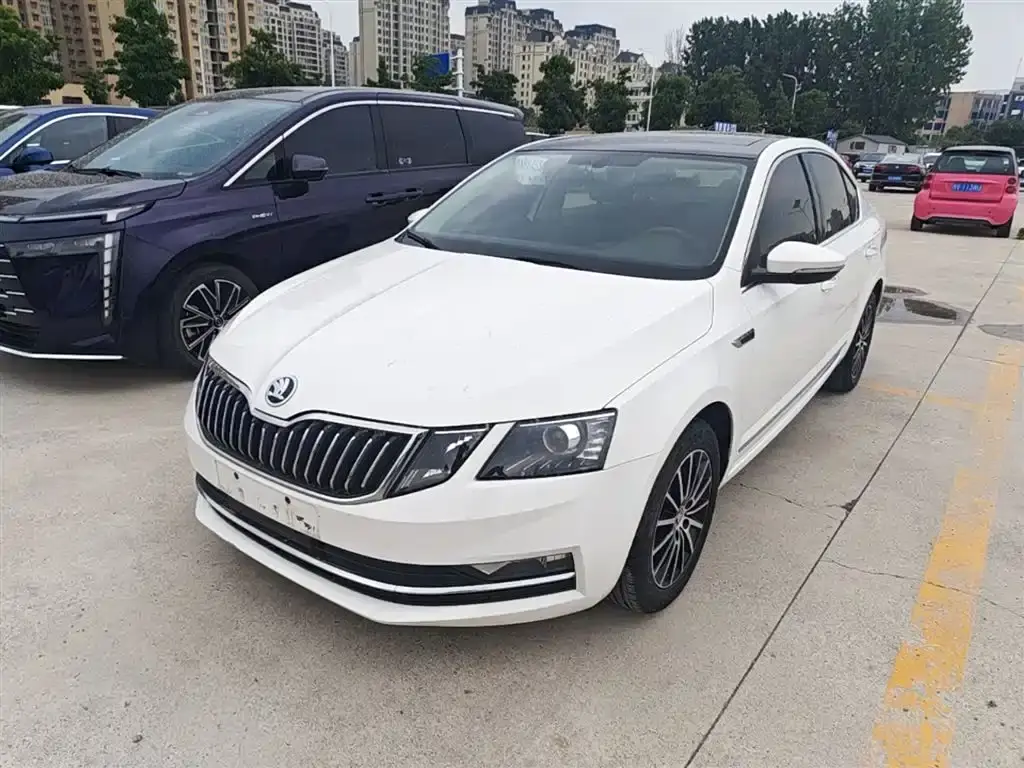 Octavia 2019 1.5L Automobile Deluxe Edition National VI