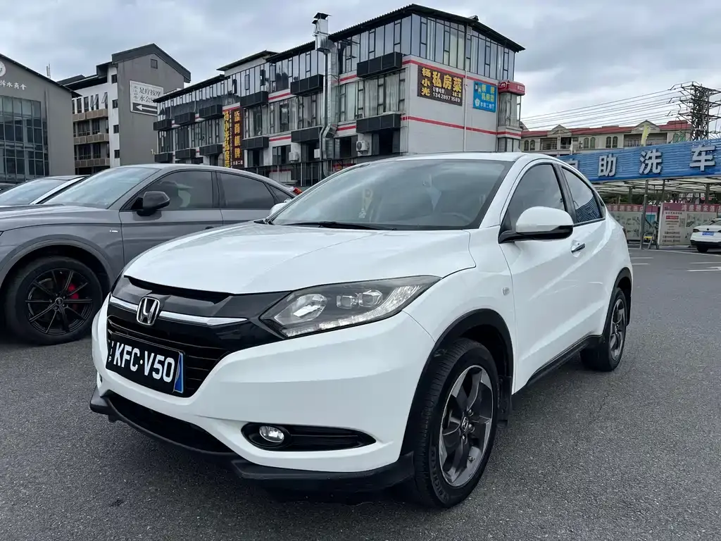 Binzhi 2017 1.8L CVT two-wheel drive Pioneer type