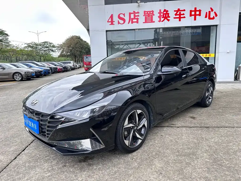 Elantra 2021 1.5L CVT LUX Premium Edition