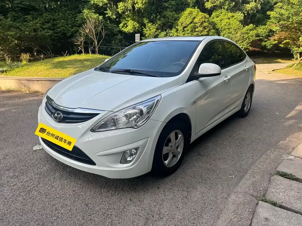 Reina 2010 sedan 1.4L automatic stylish GT
