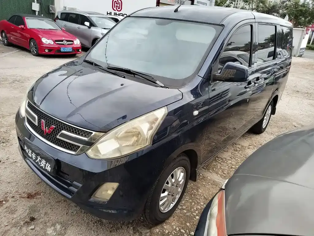 Wuling Rongguang V 2016 1.2L standard model