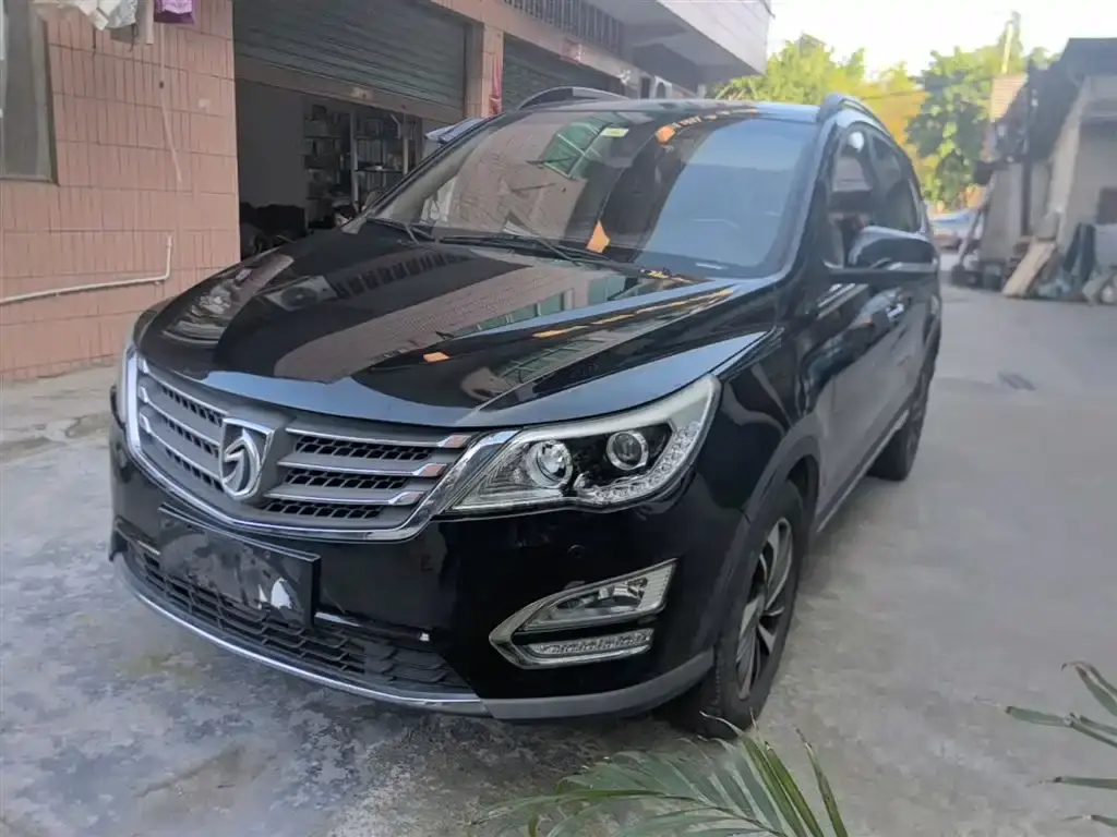 Baojun 560 2016 1.8L manual luxury model