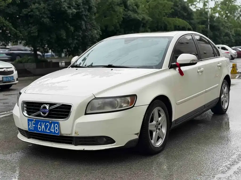 Volvo S40 2012 2.0L Automatic Classic Edition