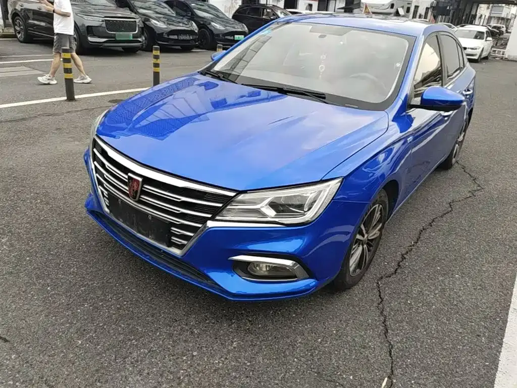 Roewe i5 2019 1.5L Manual 4G Connected Langham Edition