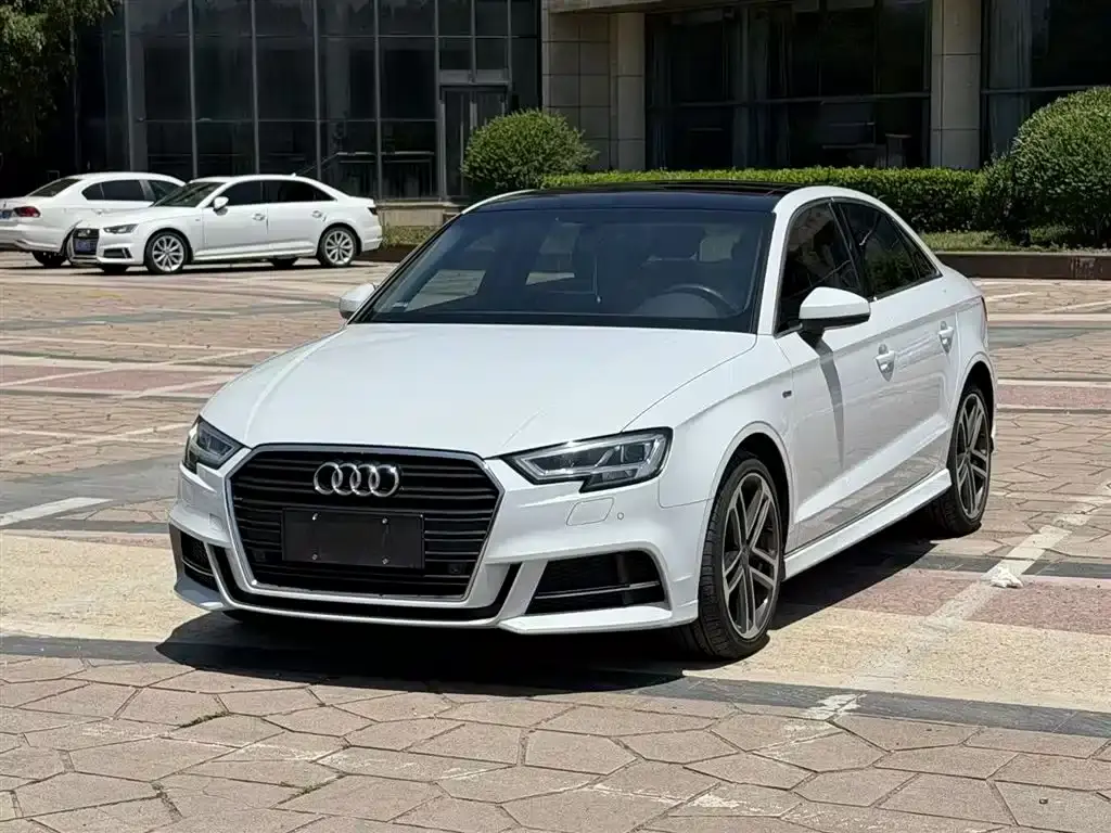 Audi A3 2019 Limousine 35 TFSI Sports National VI