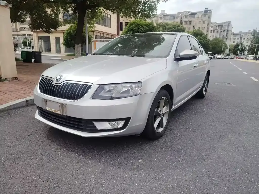 Octavia 2016 1.6L Automatic Edition