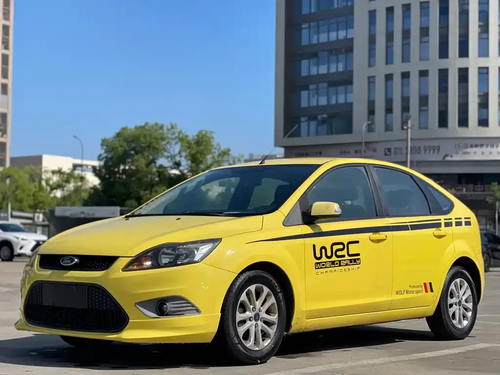 Focus 2013 hatchback classic 1.8L automatic basic model