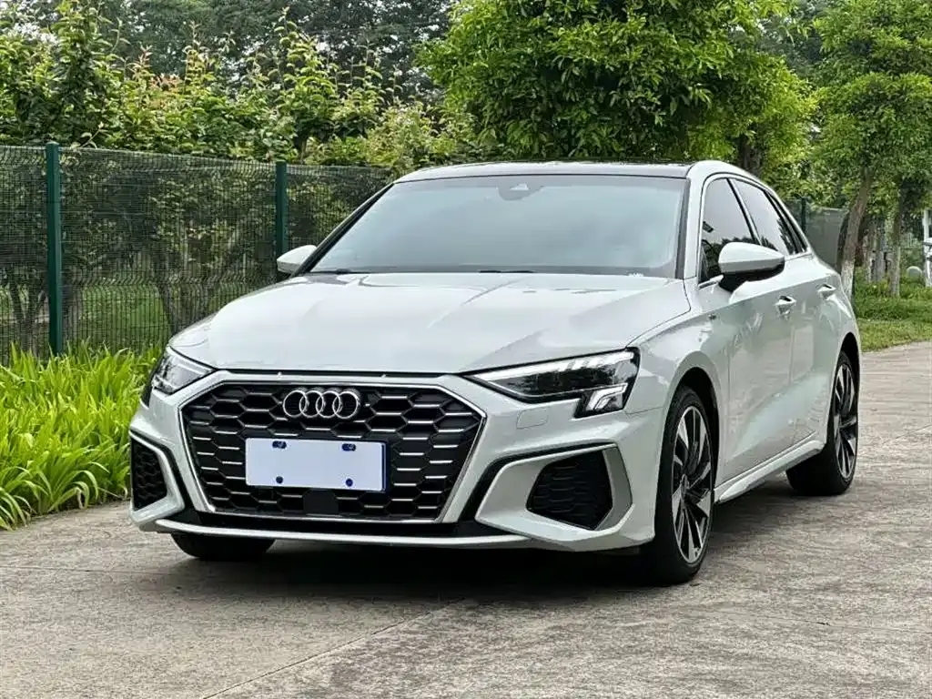 Audi A3 2024 Sportback 35 TFSI stylish and sporty