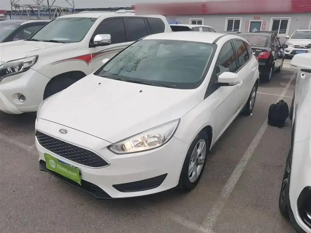 Focus 2018 hatchback classic 1.6L automatic comfort smart mobility version