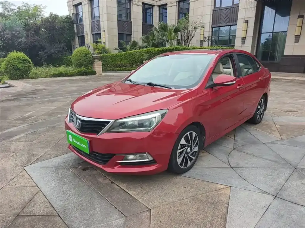 Yuexiang V7 2015 1.6L automatic fun type National IV