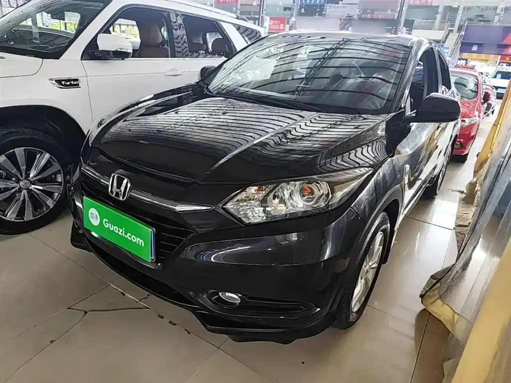 Binzhi 2017 1.8L CVT two-wheel drive elite model