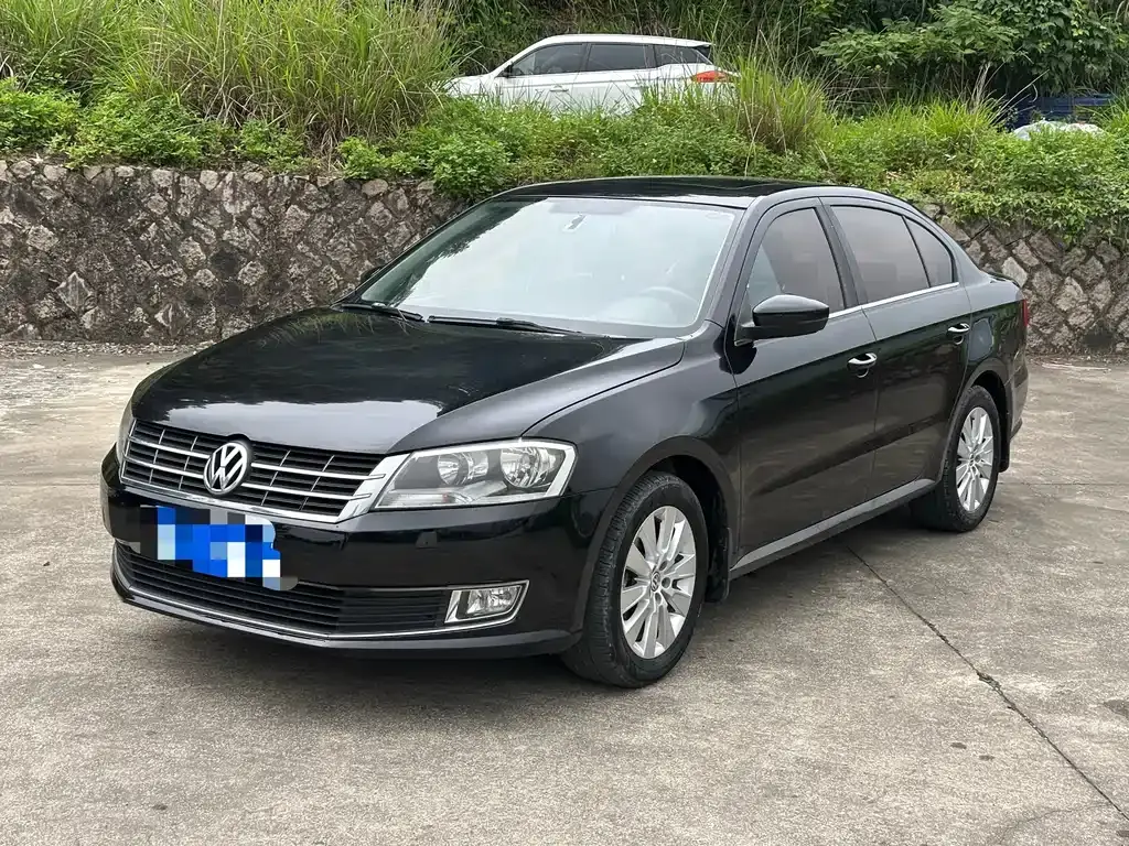 Lavida 2013 facelift classic 1.6L automatic comfort version