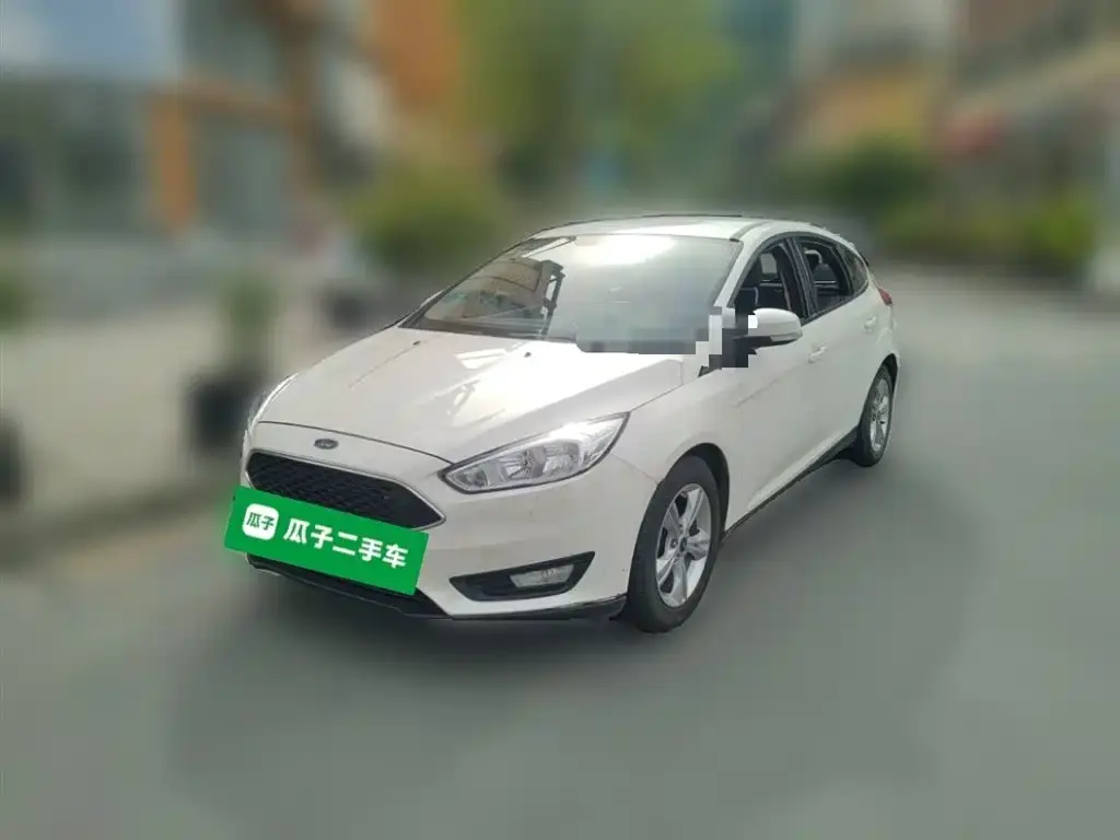 Focus 2015 hatchback 1.6L manual comfort type