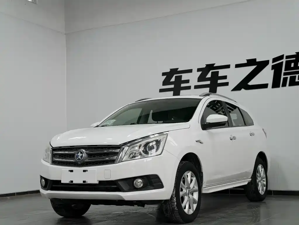 Venucia T70 2015 2.0L CVT Ruixiang Edition