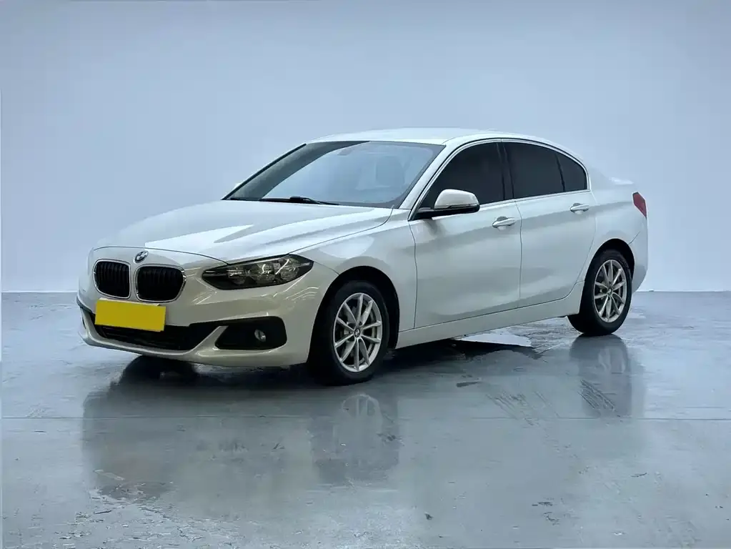 BMW 1 Series 2017 118i Fashion Model