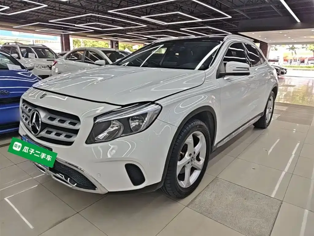 Mercedes-BenzGLA 2019 GLA 200 Dynamic