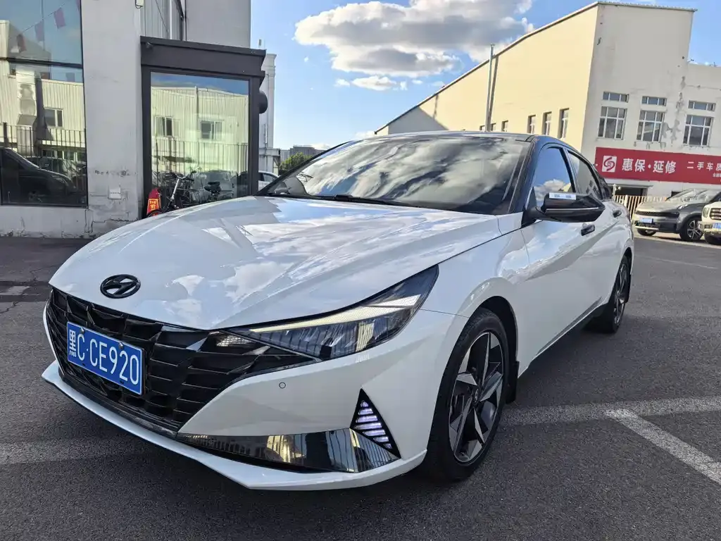 Elantra 2021 1.5L CVT LUX Premium Edition