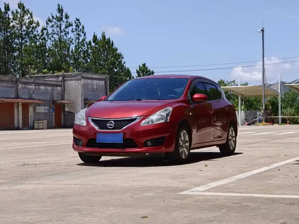 Tiida 2014 1.6L CVT intelligent