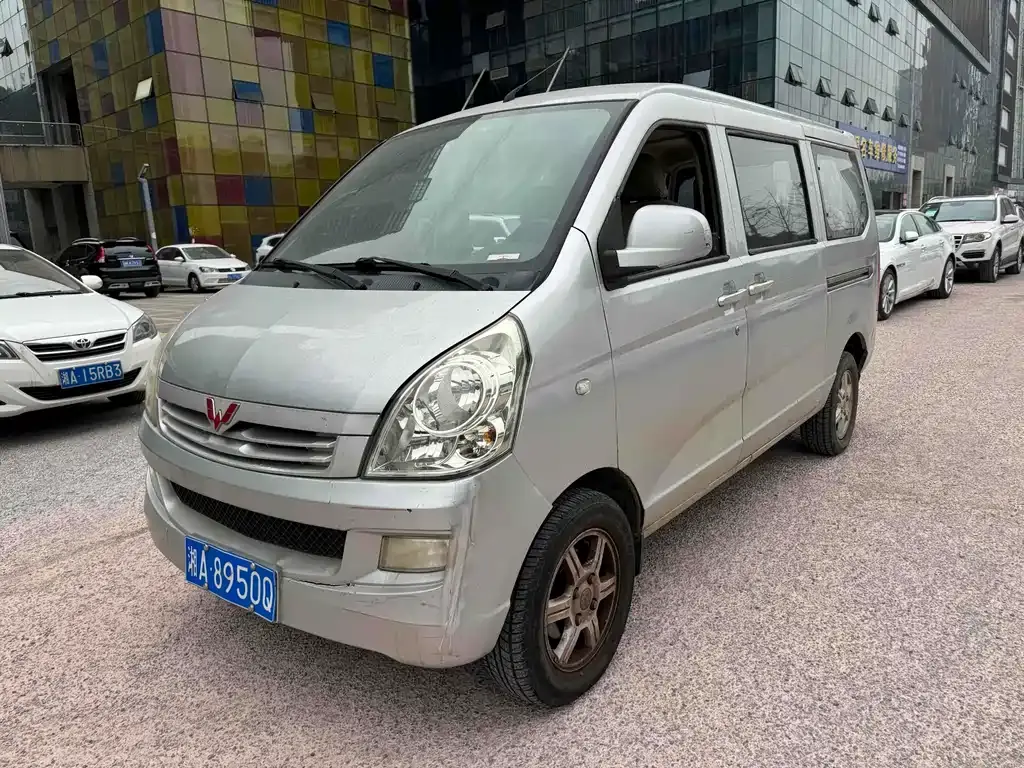 Wuling Rongguang 2014 1.2L S basic model