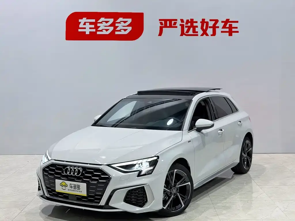 Audi A3 2022 Sportback 35 TFSI stylish and sporty