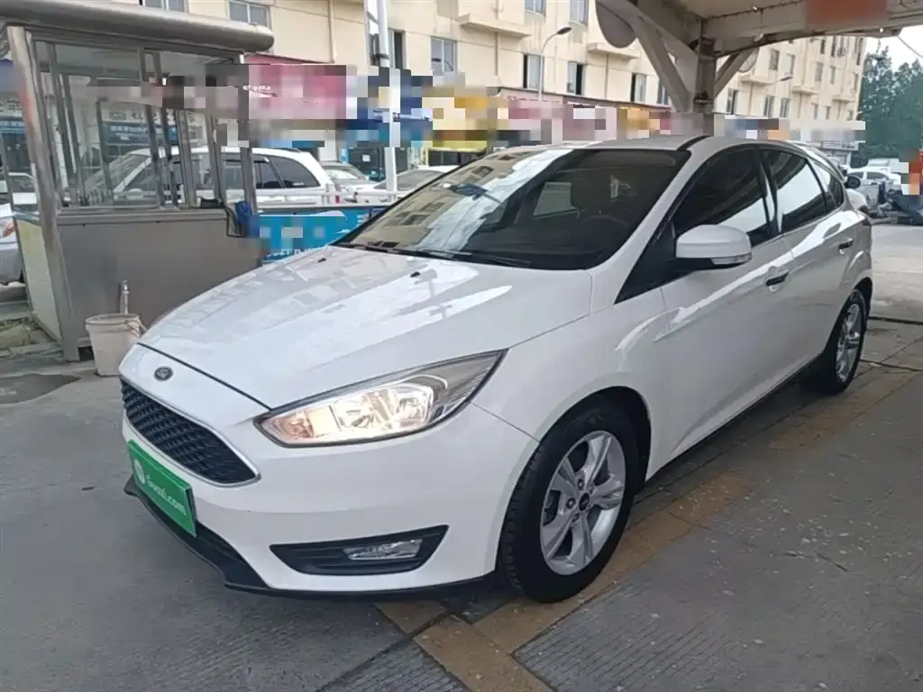 Focus 2017 hatchback 1.6L automatic comfort smart mobility version