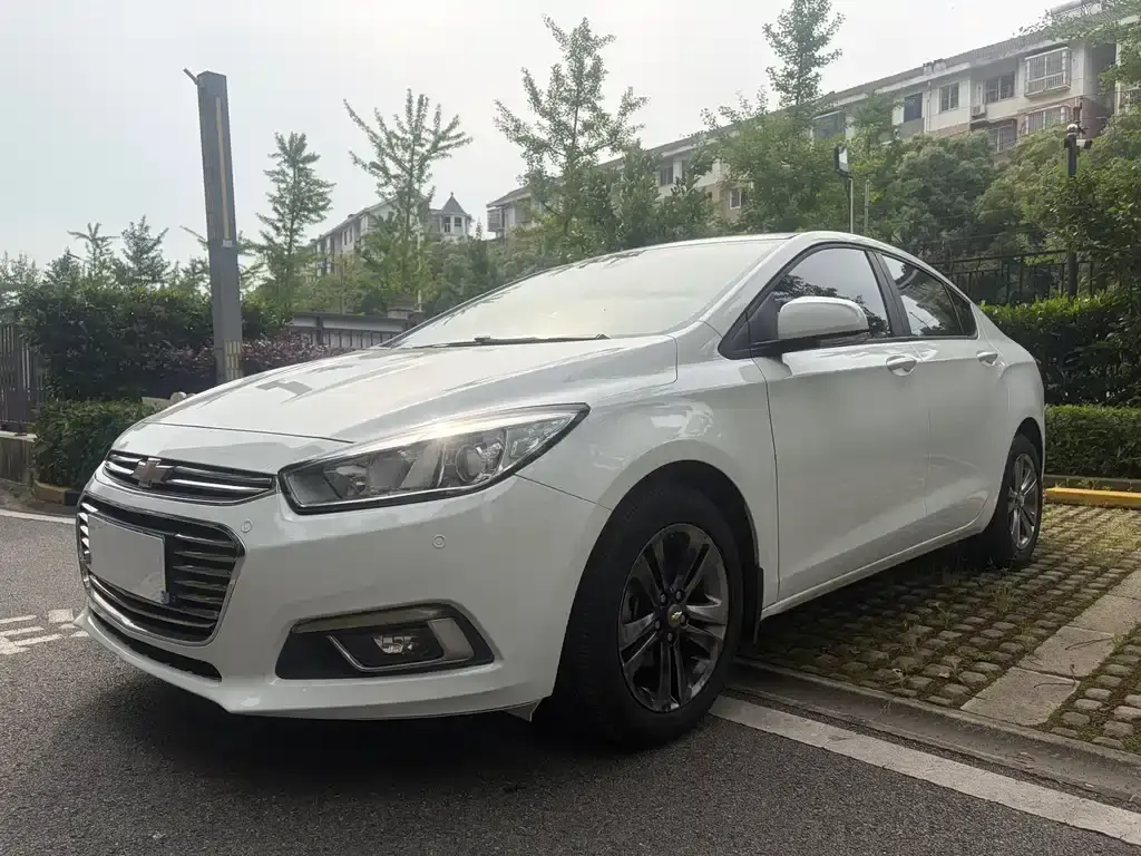 Cruze 2015 1.4T DCG Deluxe Edition