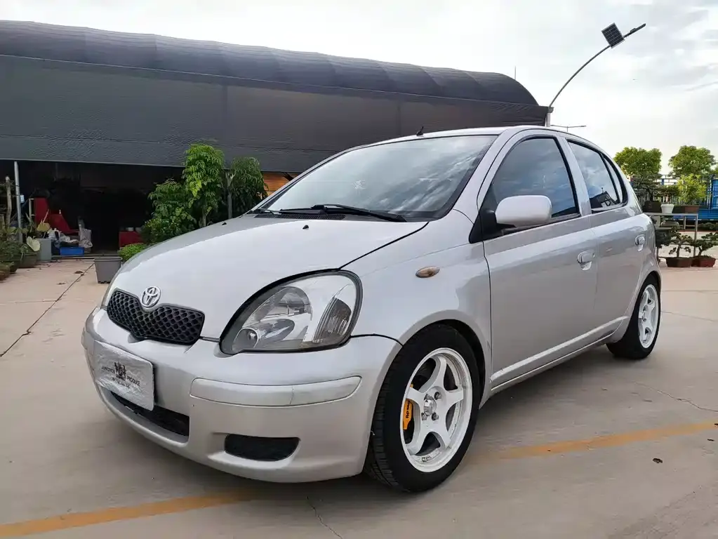 Venza 2004 1.3L automatic luxury model