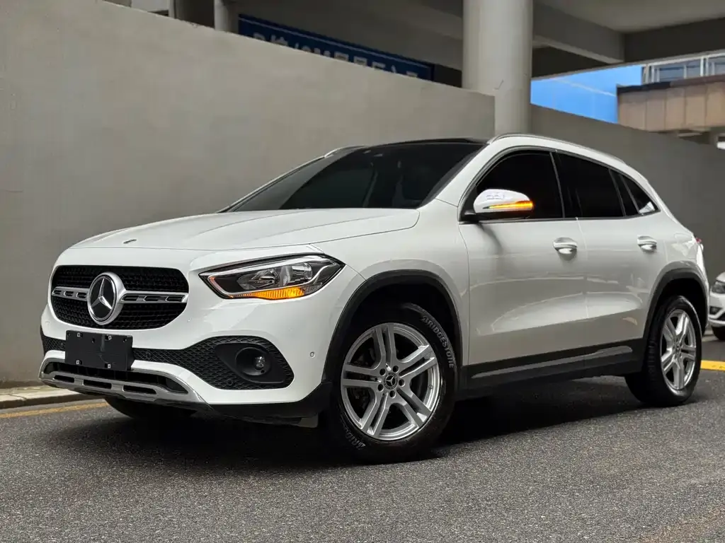 Mercedes-BenzGLA 2022 GLA 180