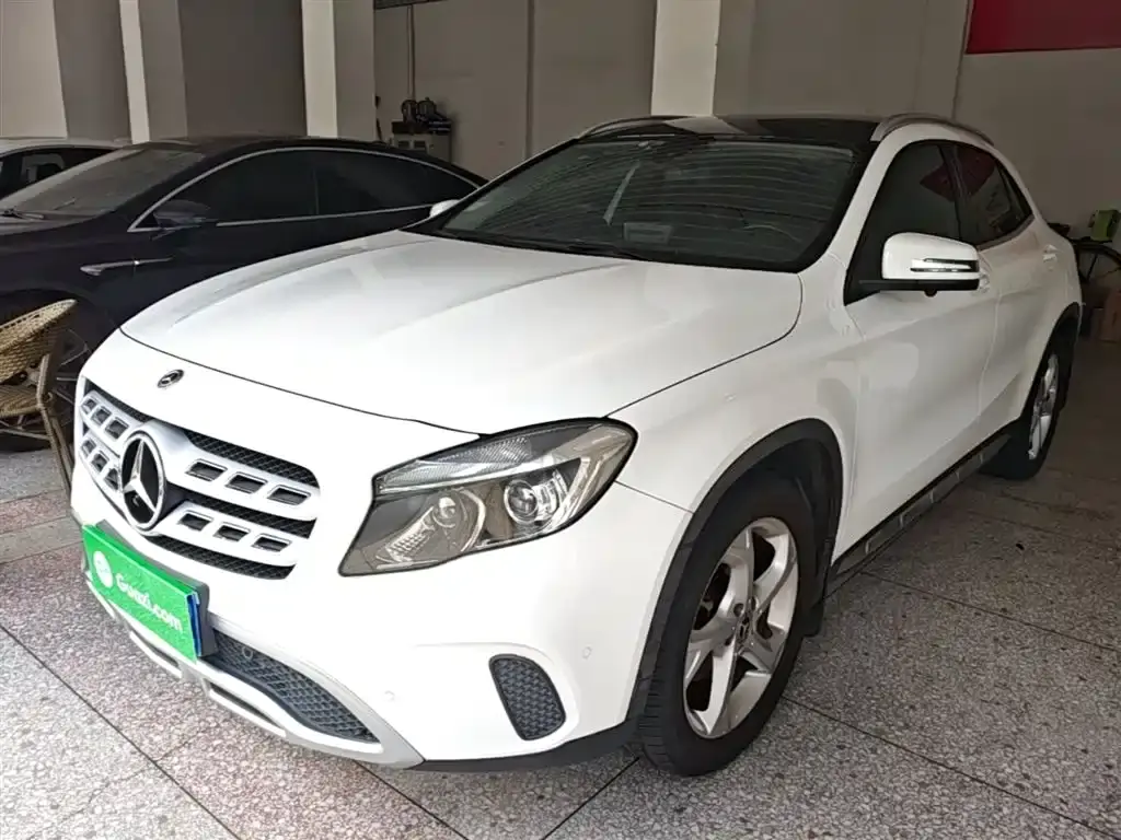 Mercedes-BenzGLA 2018 GLA 200 Dynamic