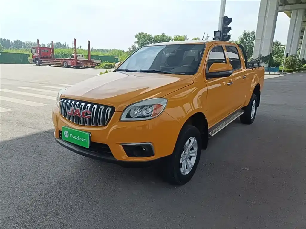 JAC T6 2022 2.0T diesel two-wheel drive engineering version long axis