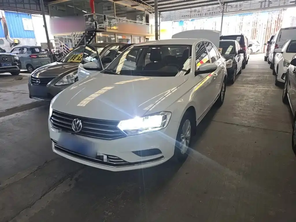 Bora 2018 1.5L automatic fashion model
