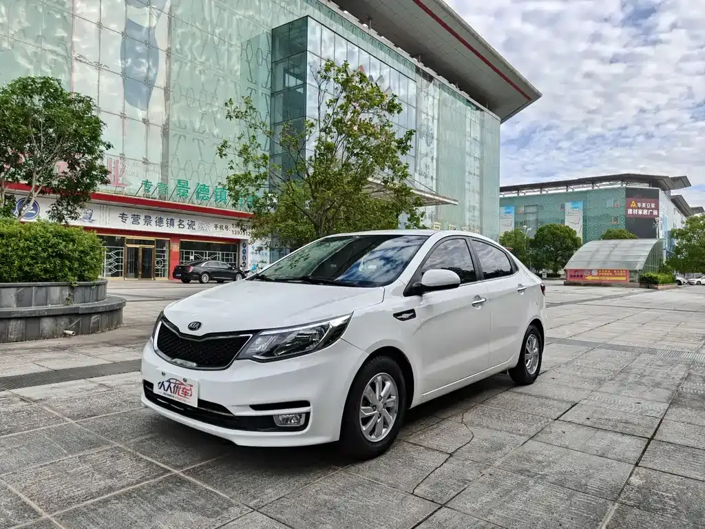 Kia K2 2015 Sedan 1.4L AT GLS