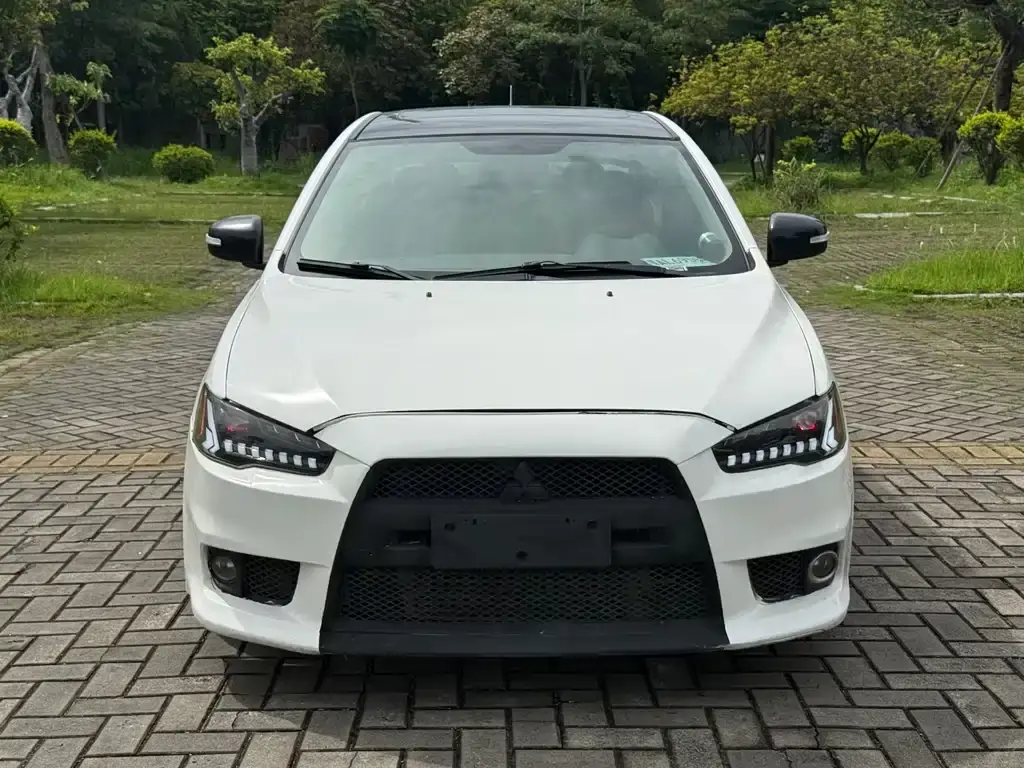 Wingshen 2016 1.8L manual black and white replica