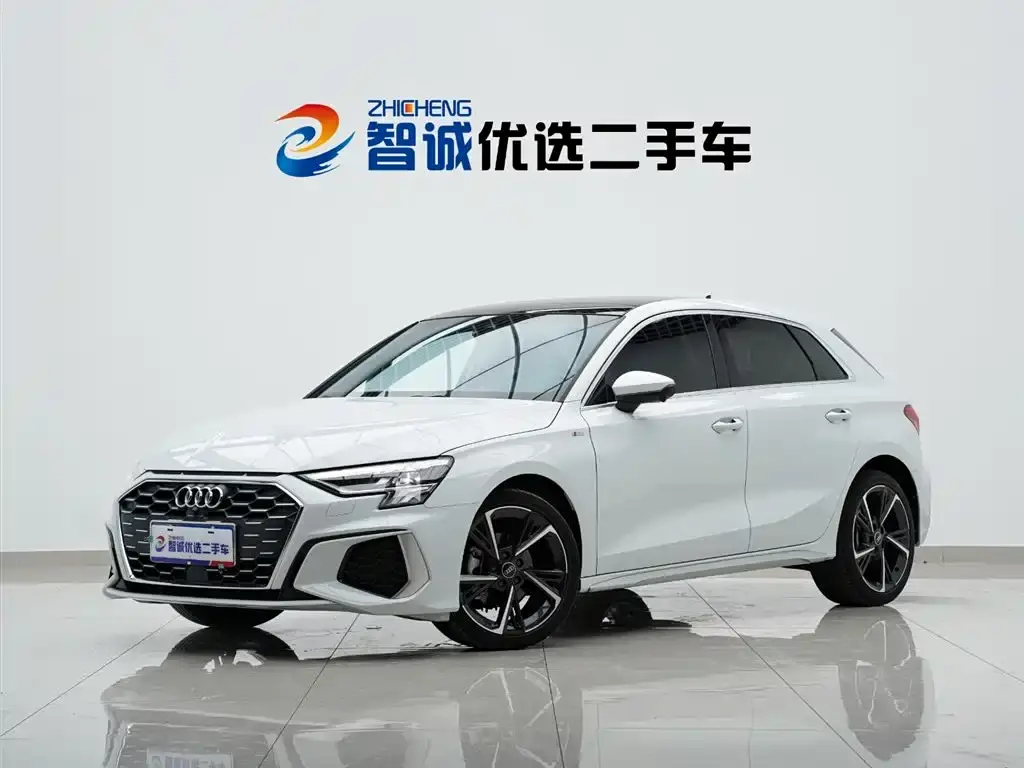 Audi A3 2022 Sportback 35 TFSI stylish and sporty