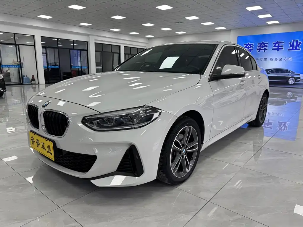 BMW 1 Series 2021 facelift 120i M Sports Night Edition
