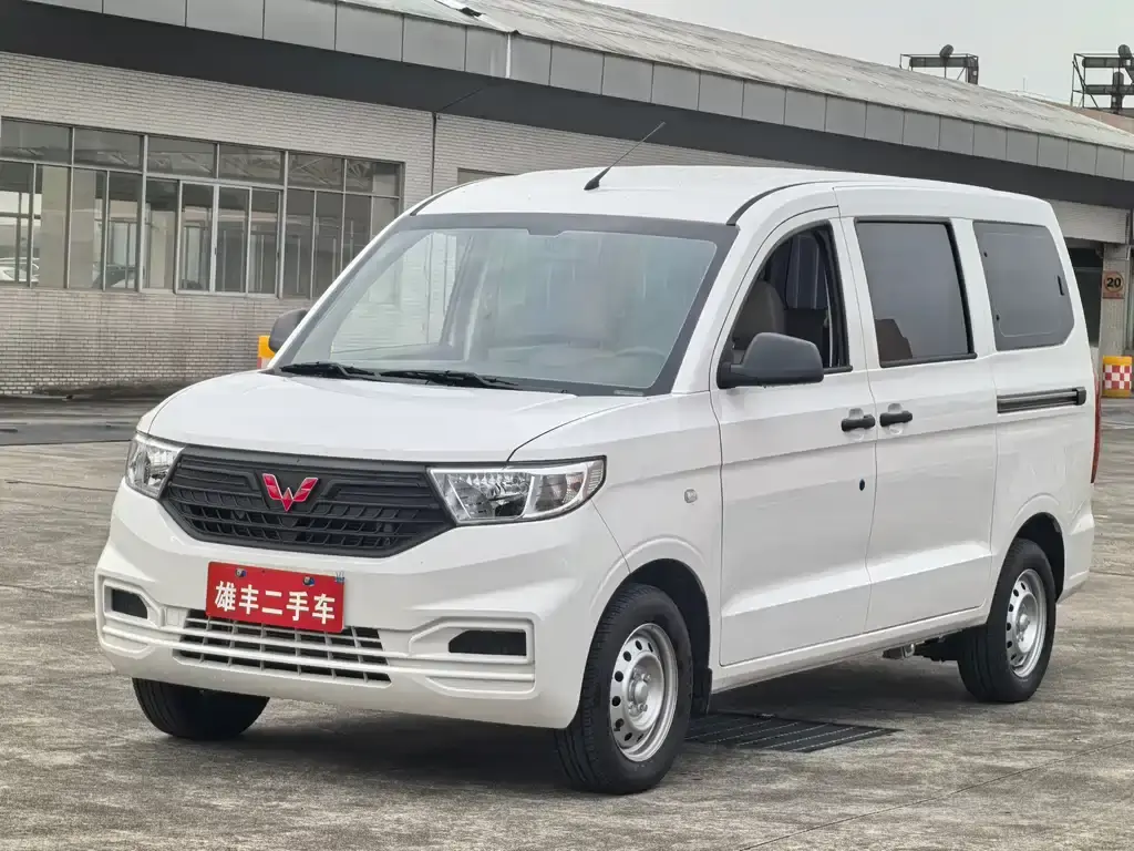 Wuling Hongguang V 2022 1.5L Enjoyable Edition Electric Power Assist LAR