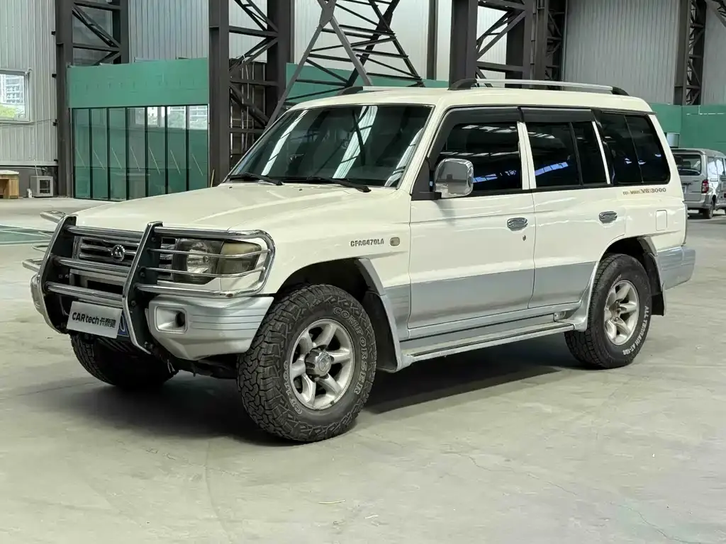 Black King Kong 2009 2.4L manual four-wheel drive National III
