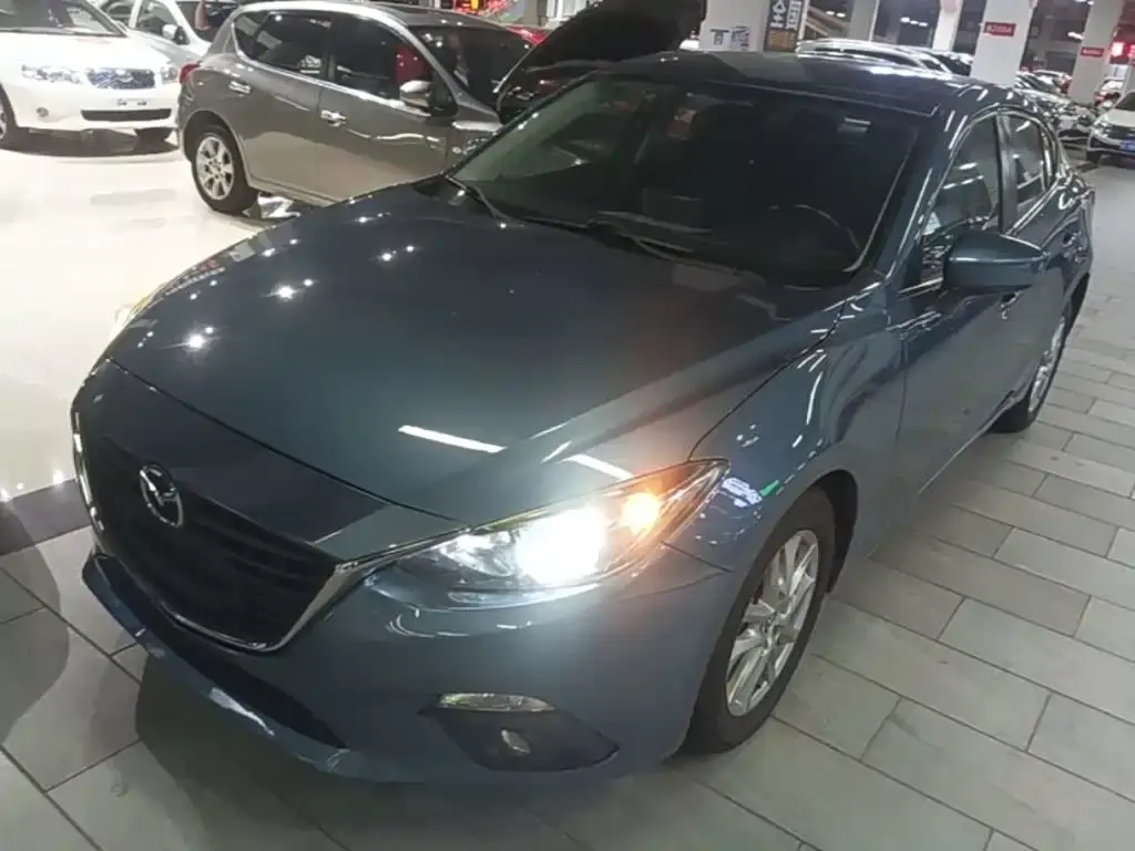 Mazda3 Angkesela 2016 sedan 1.5L automatic comfort type