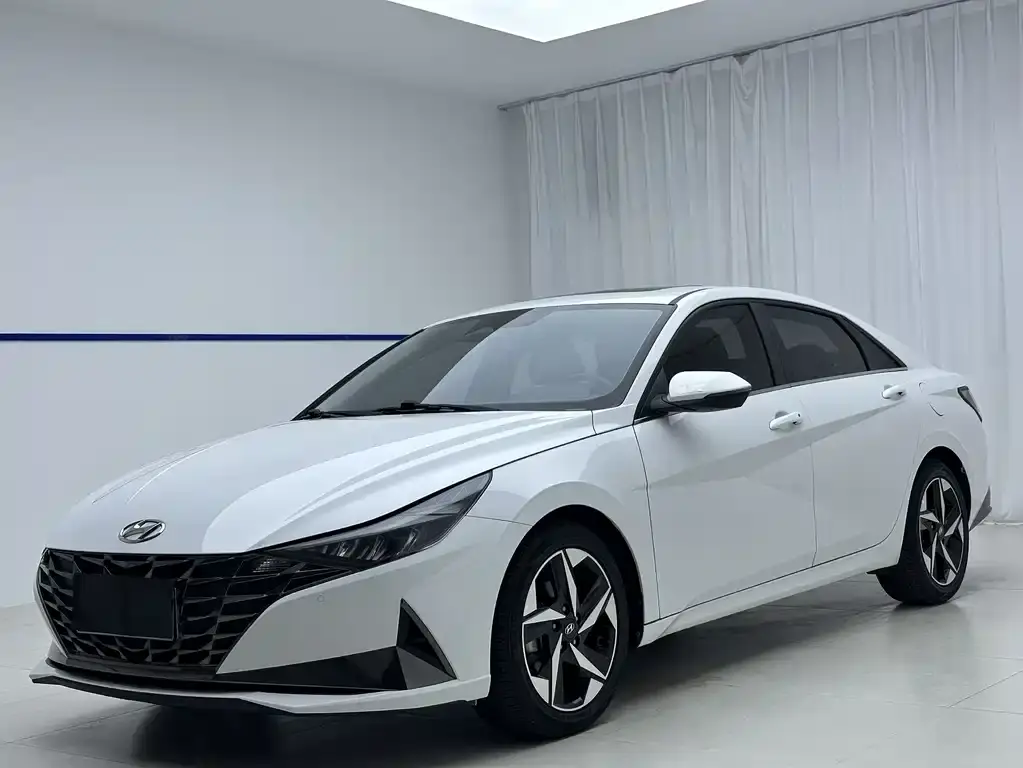 Elantra 2021 1.5L CVT LUX Premium Edition