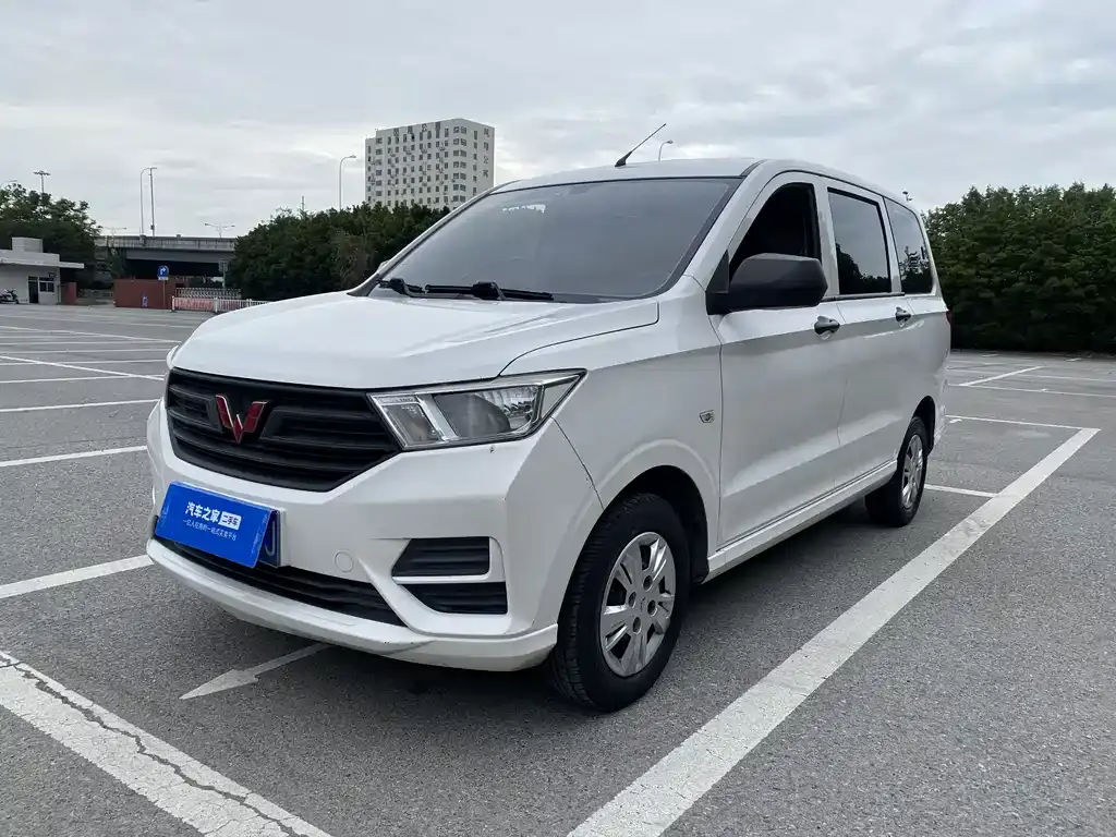 Wuling Hongguang 2021 1.5L S Basic LAR