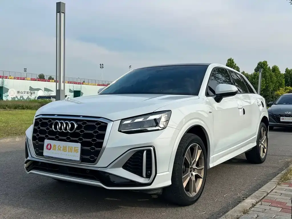 Audi Q2L 2022 35 TFSI fashionable and dynamic