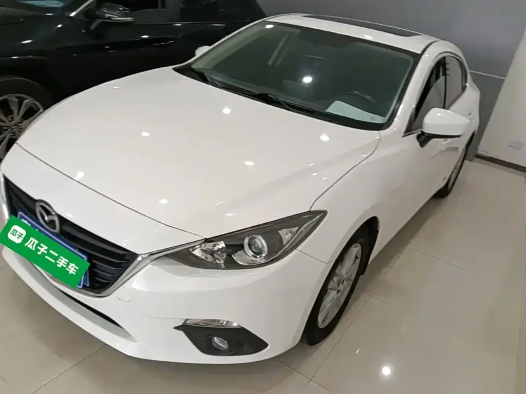 Mazda3 Angkesela 2016 sedan 1.5L automatic luxury model