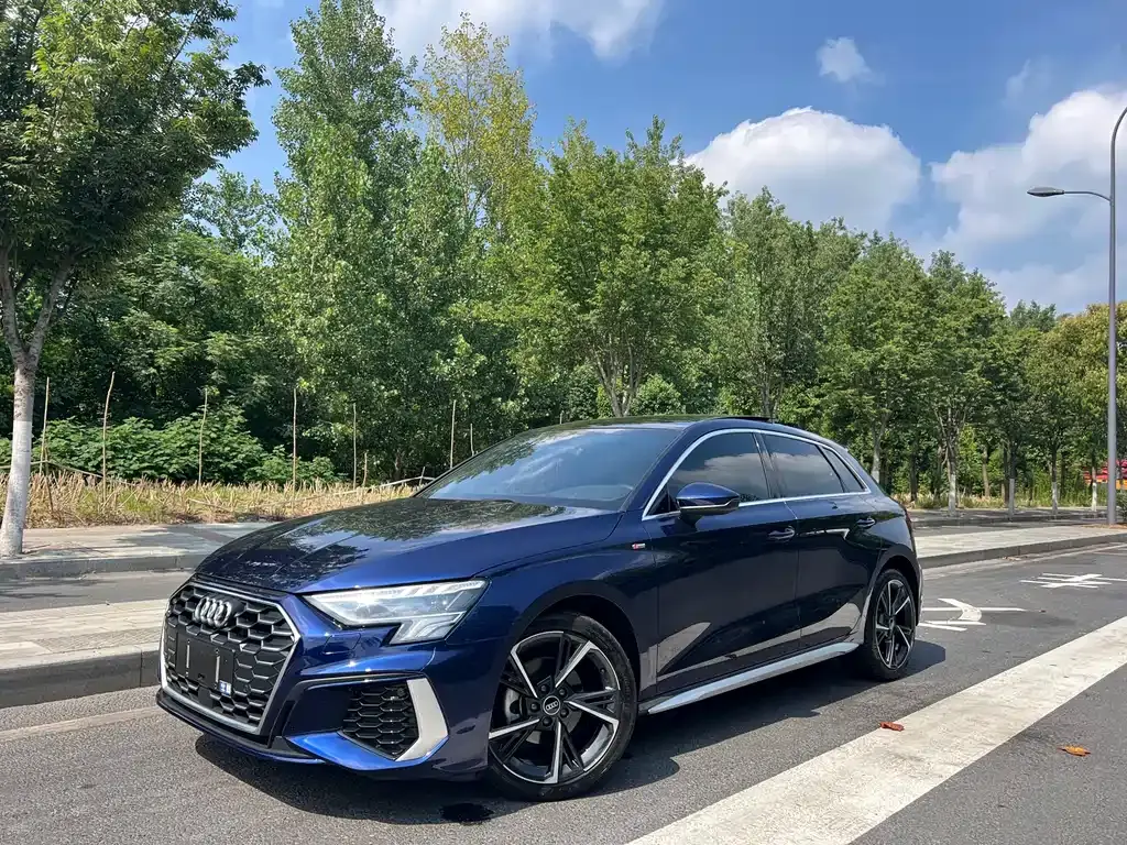 Audi A3 2023 Sportback 35 TFSI stylish and sporty