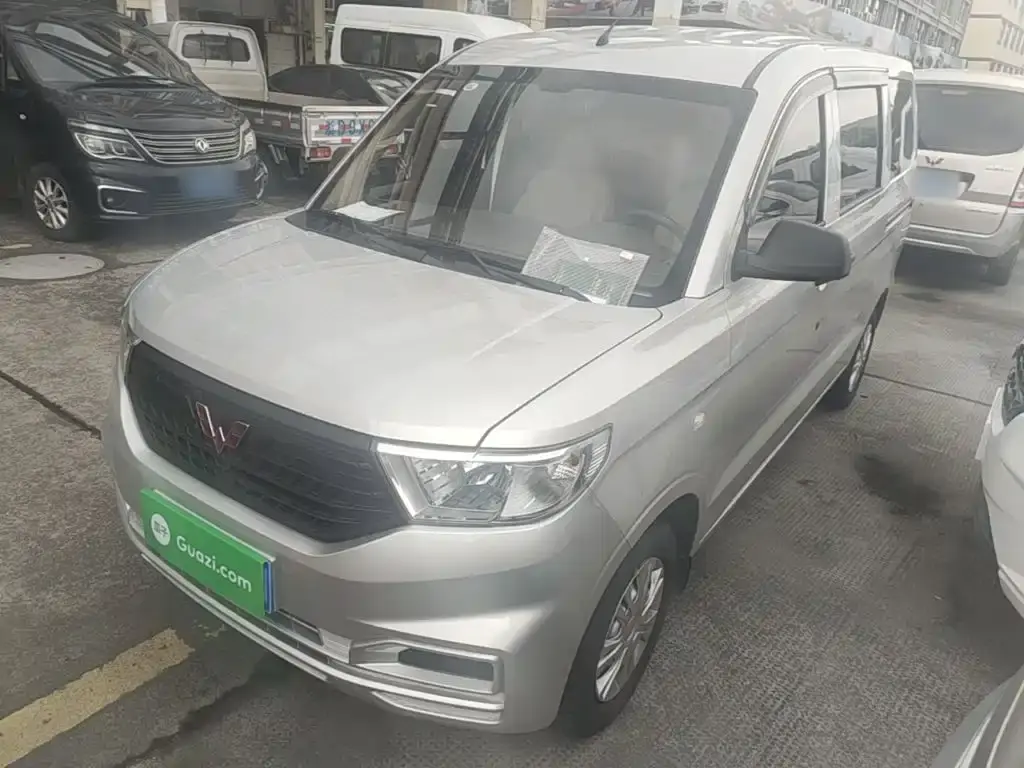 Wuling Hongguang V 2022 1.5L Jinchue version electric power assist LAR