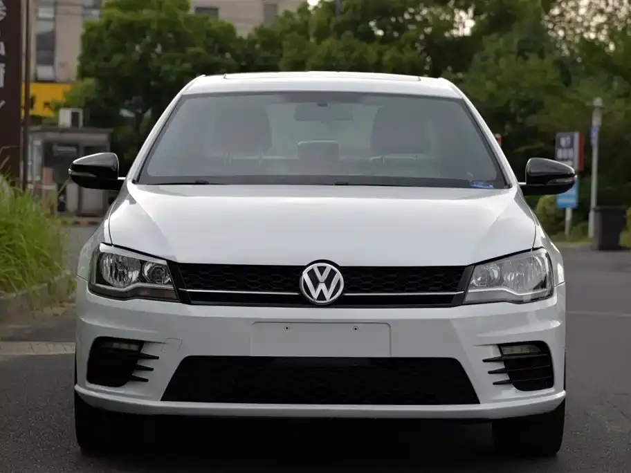 Bora 2015 Premium Edition 1.4TSI Automatic Sportline